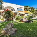 Blanka - Garden Oasis With Jacuzzi * Banjol