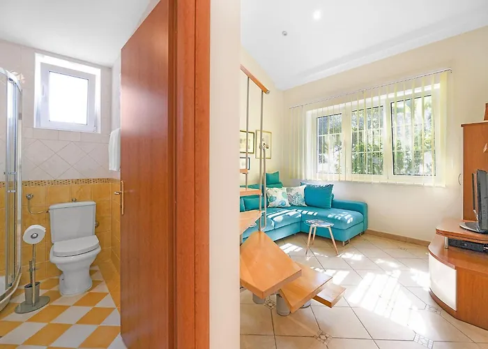 Blanka - Garden Oasis With Jacuzzi *